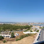 Marina And River Views Apartmán *