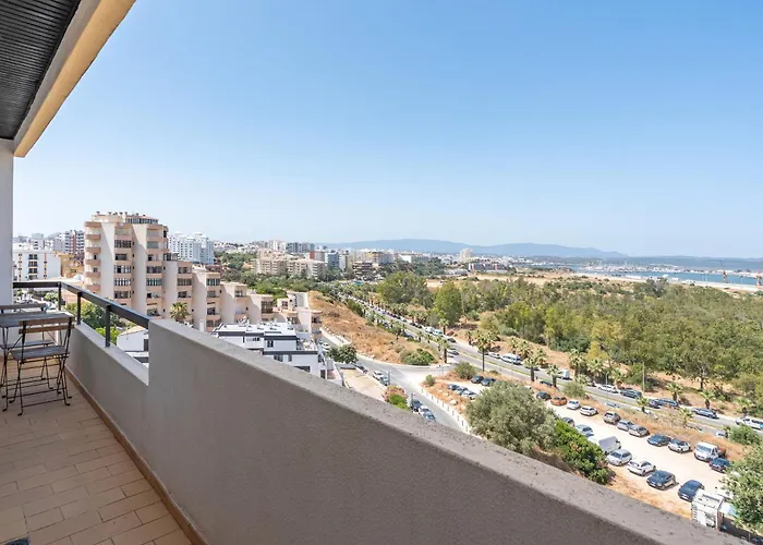 Marina And River Views *