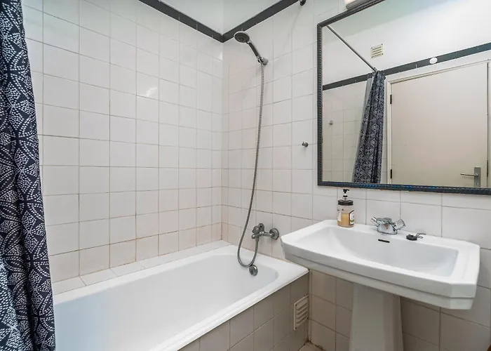 Marina And River Views 公寓 *